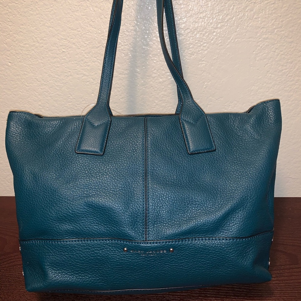 ❤️❤️❤️Marc Jacobs leather purse❤️❤️❤️